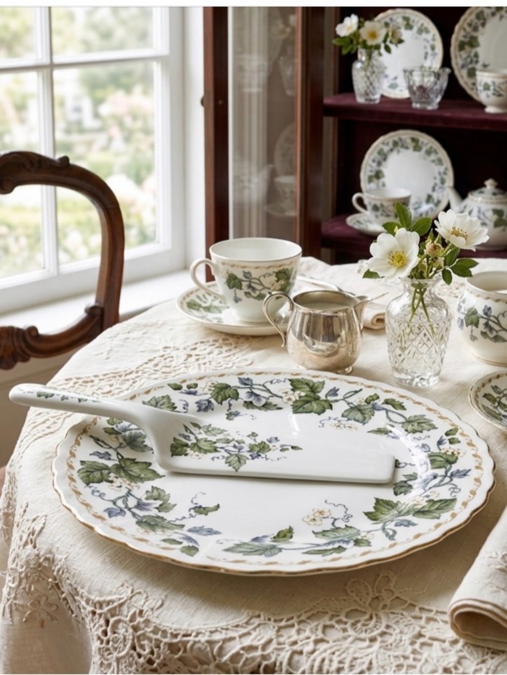 🌸 EUC Vintage Vines Cake/Pie Plate & Server, 2-Piece Serving Set